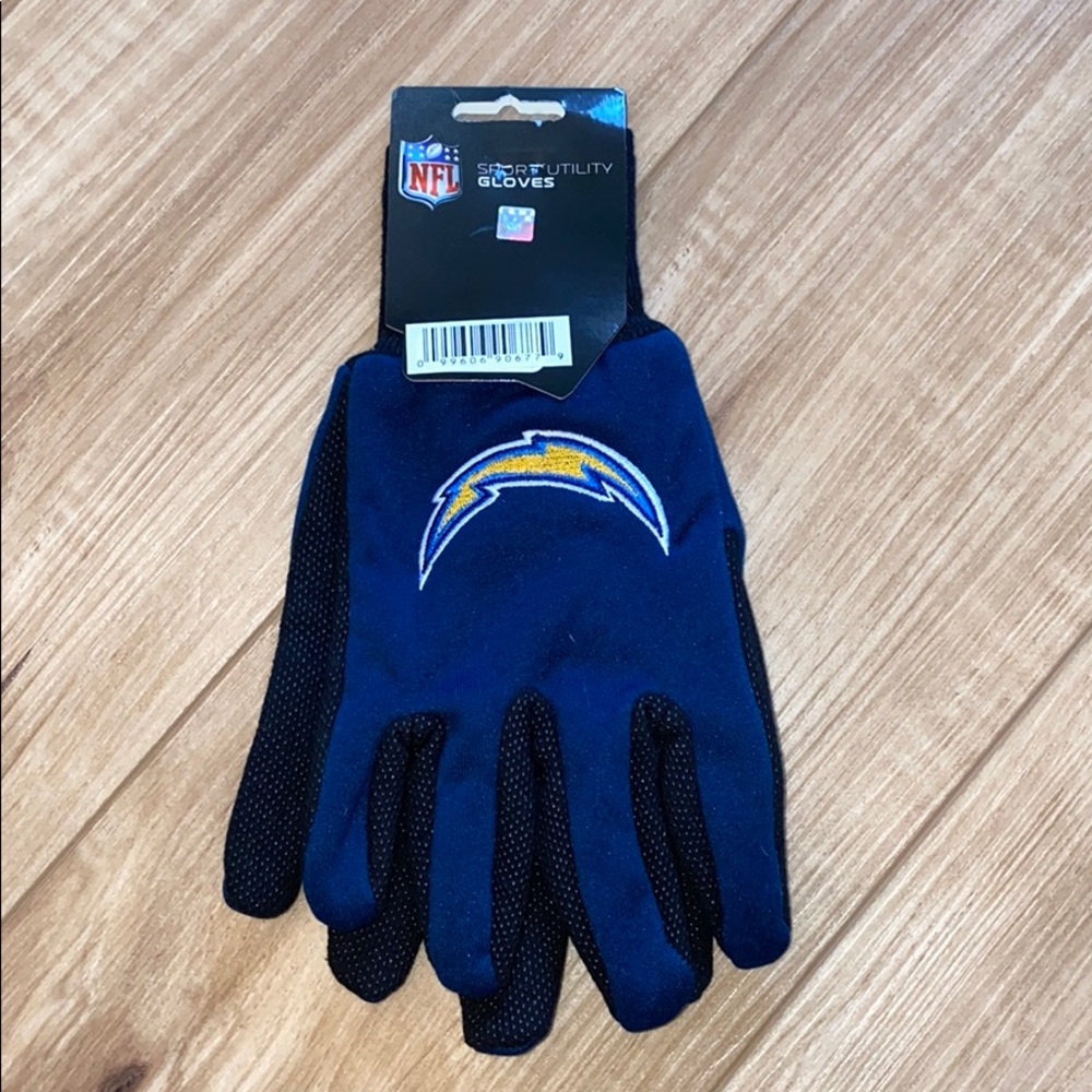 SD LA CHARGERS NFL utility gloves one size NWT